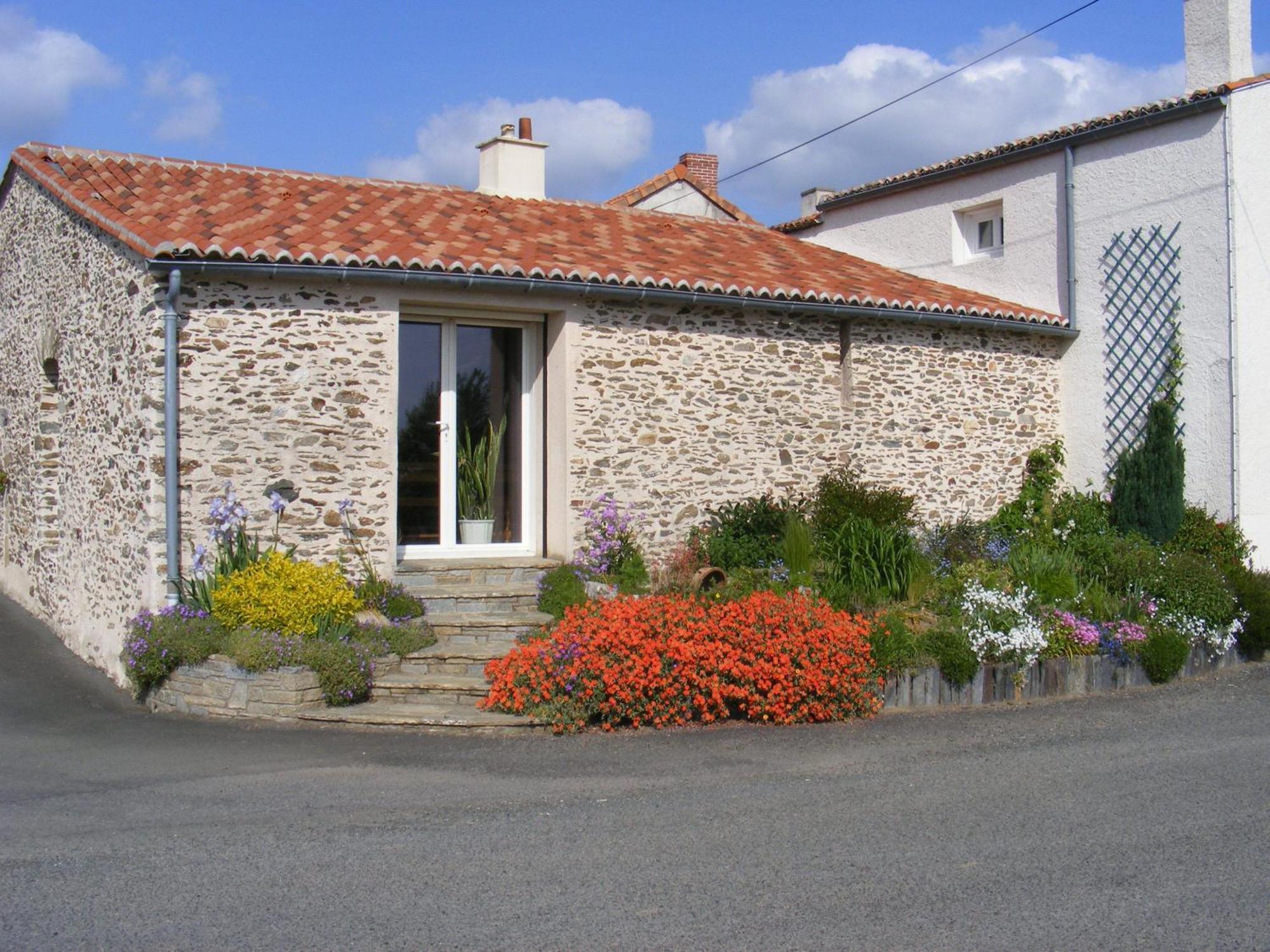 Chambres D'Hotes Vignes Et Loire Drain Екстериор снимка